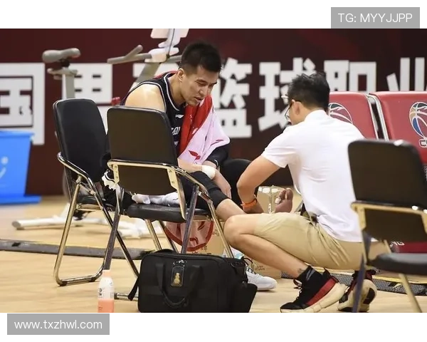 崔鹏禁赛六场因辱骂主裁冲击场地